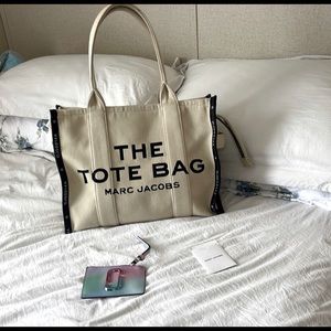MARC JACOBS JACQUARD TOTE AND MARC JACOBS WALLET BUNDLE